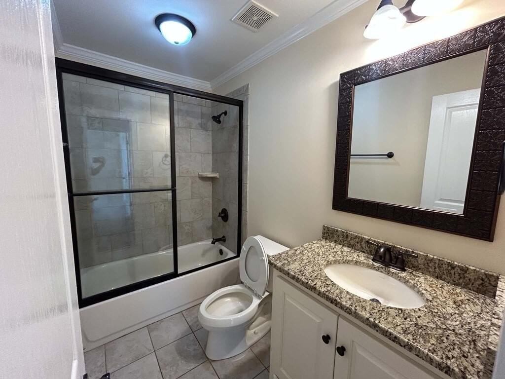 221 Princeton Dr - Photo 4 of 17