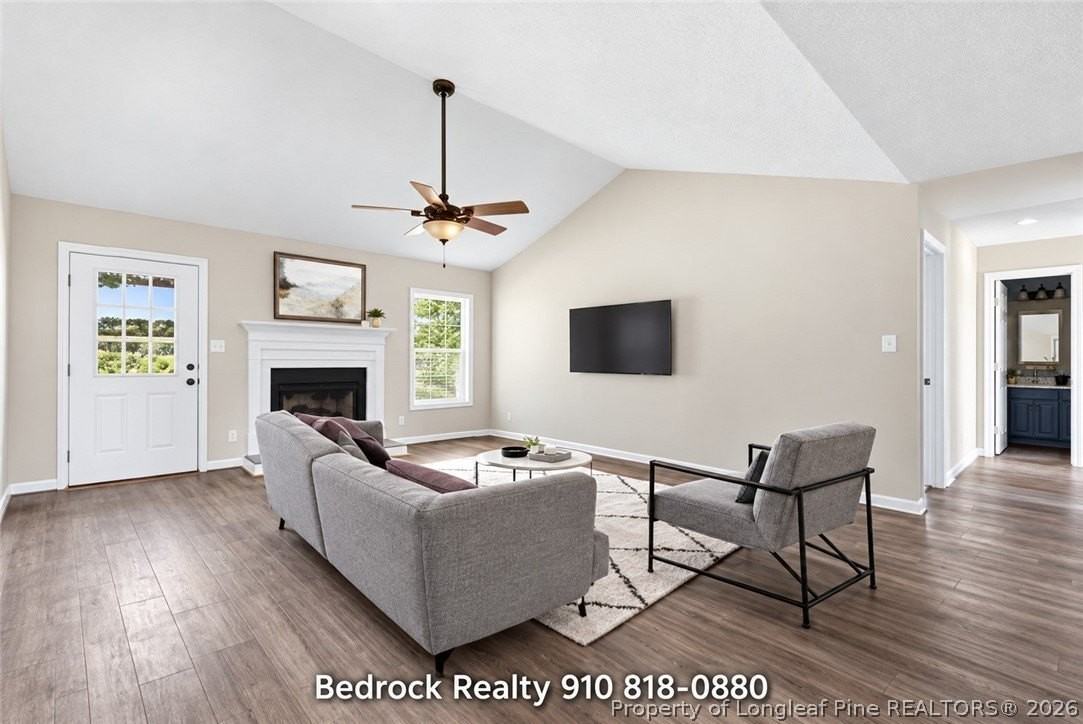 2926 Coachway Dr - Photo 5 of 20