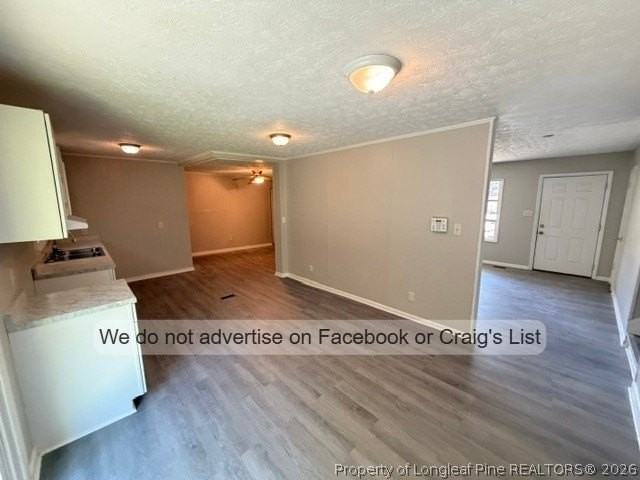 2049 Corrinna St - Photo 3 of 12