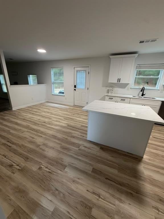 320 Oxnard Cir Sw - Photo 3 of 18