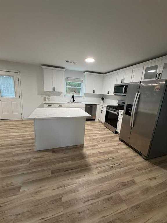 320 Oxnard Cir Sw - Photo 4 of 18