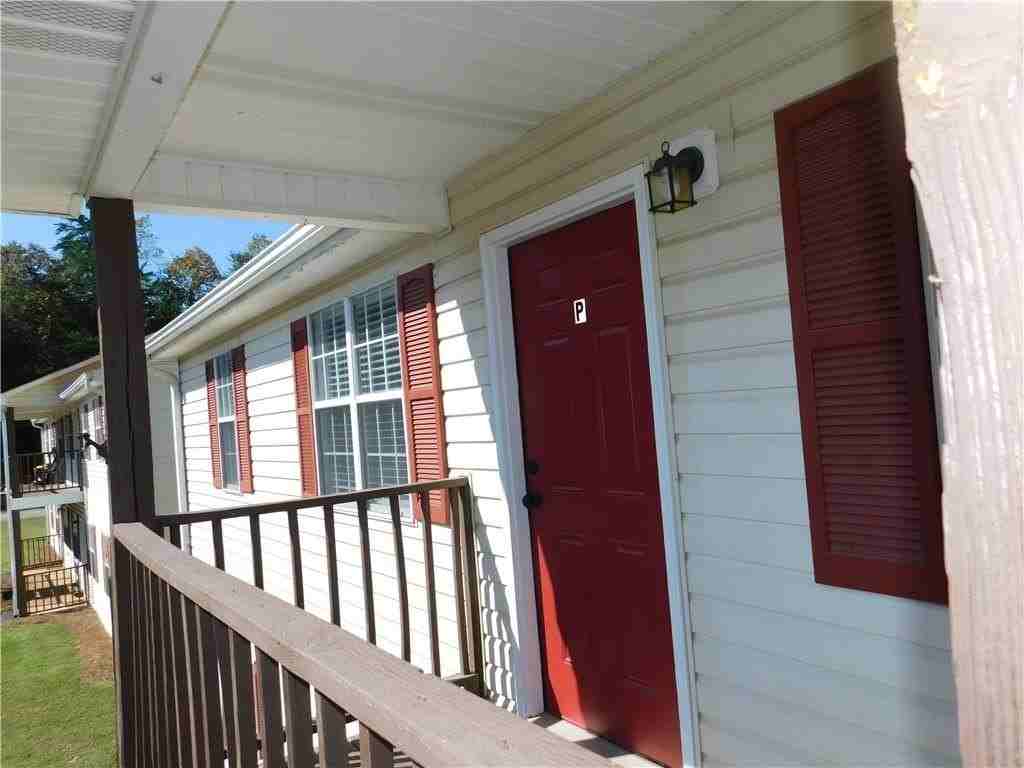 31 Rock Garden Pl Apt P - Photo 2 of 16