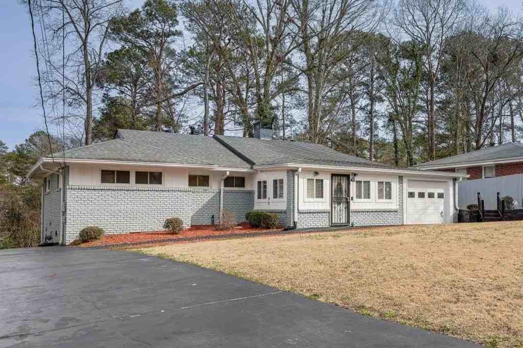 1944 Cindy Dr - Photo 2 of 22