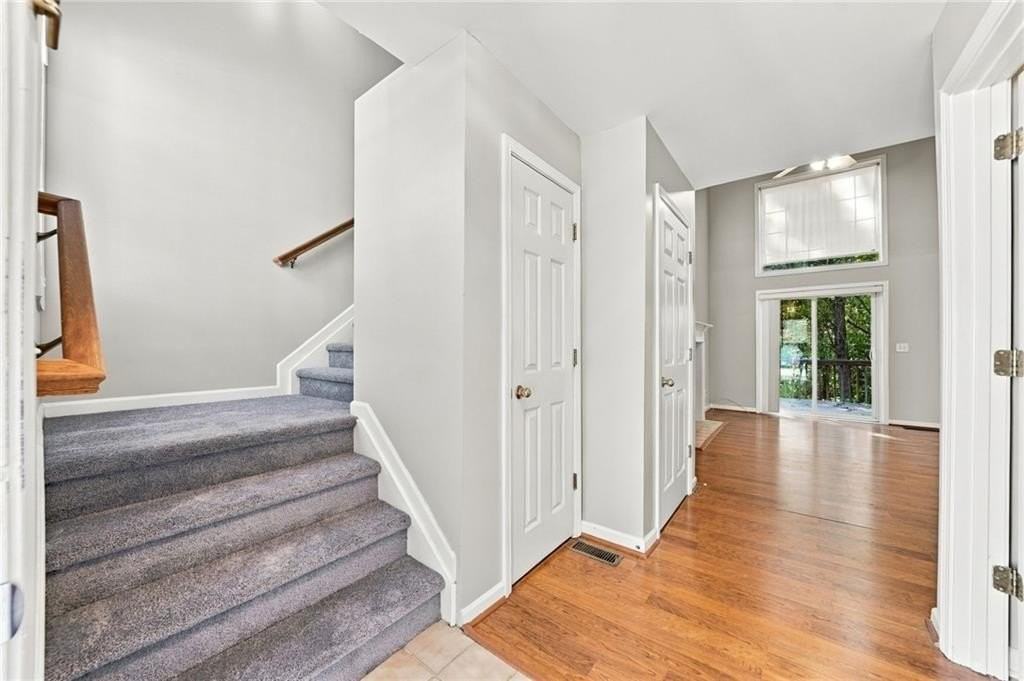 538 Parkstone Ln - Photo 7 of 50