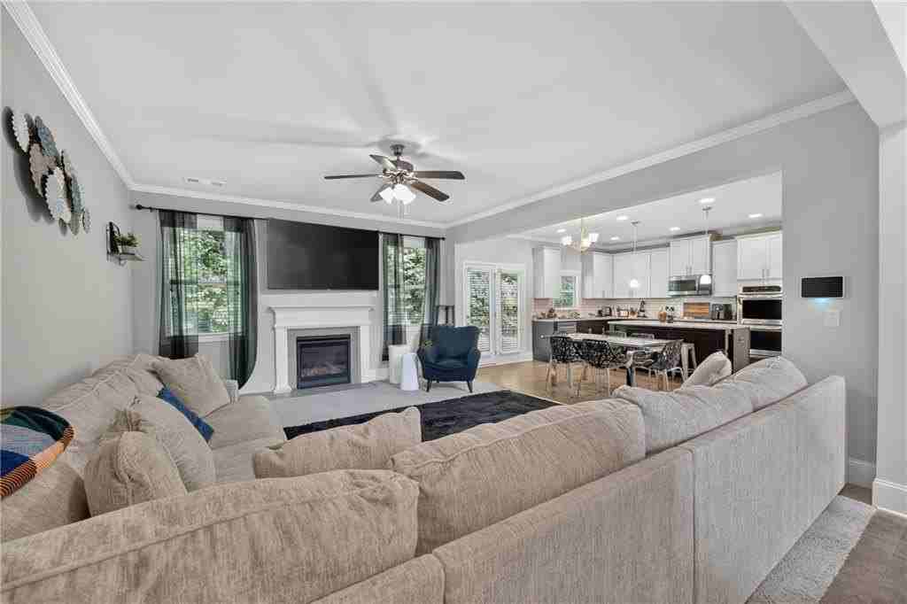 5686 Walnut Mill Ln - Photo 4 of 20