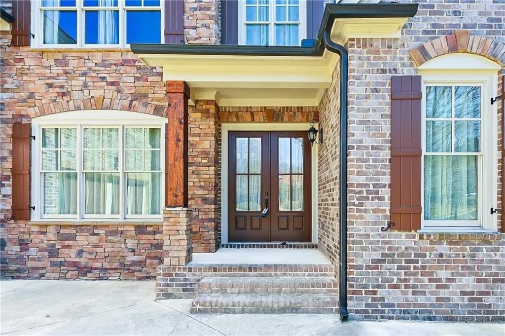 10300 Meadow Crest Ln - Photo 4 of 50