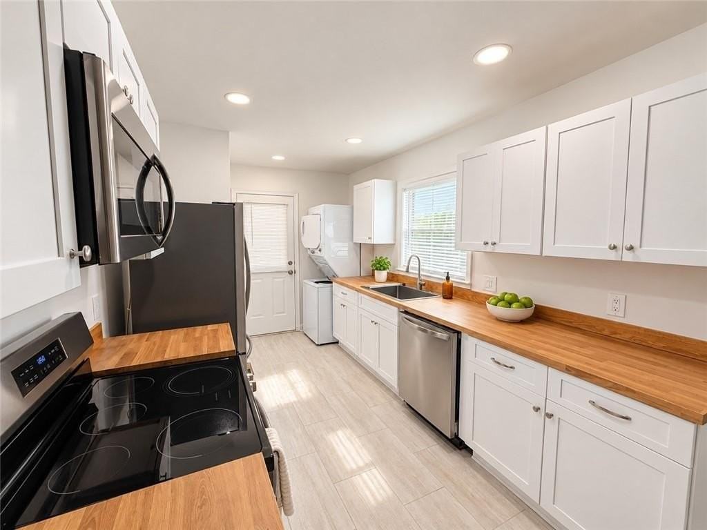 1438 Midlawn Dr - Photo 4 of 12