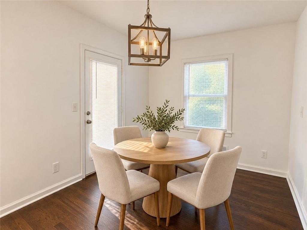 1438 Midlawn Dr - Photo 5 of 12