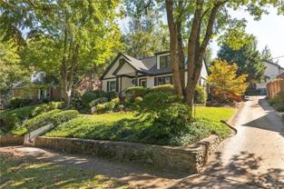 809 Crestridge Dr Ne - Photo 1 of 1