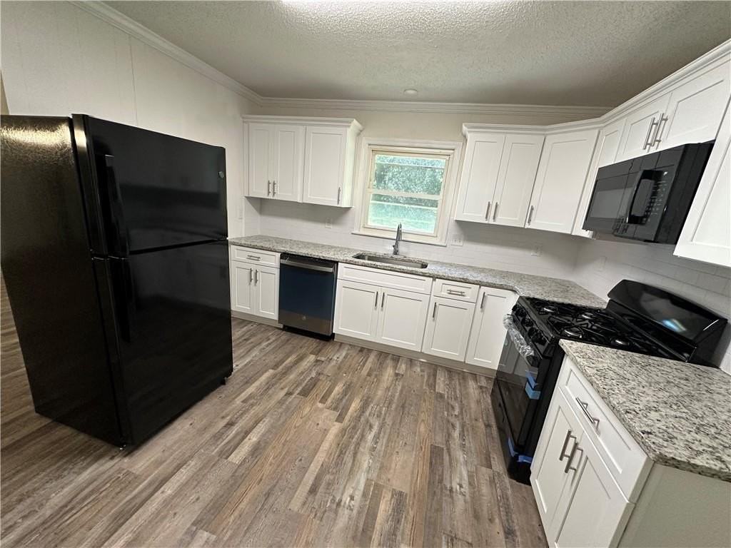 771 Prince Ter - Photo 4 of 10