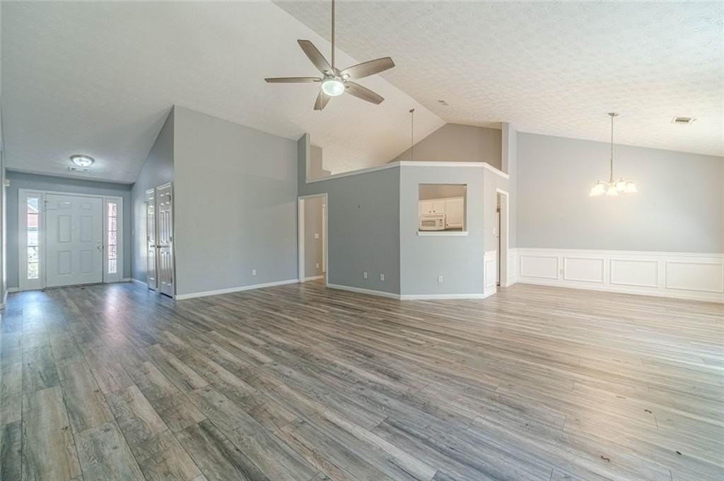 1617 Amhearst Walk Rd - Photo 6 of 37