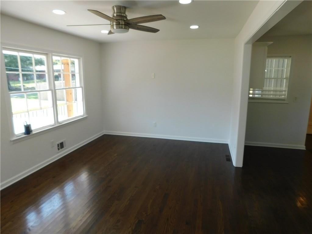 3928 Lillie St - Photo 5 of 26