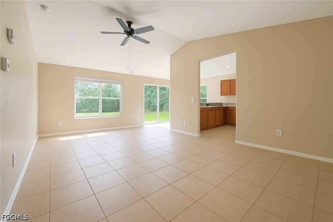 351 Justice Ave - Photo 2 of 23