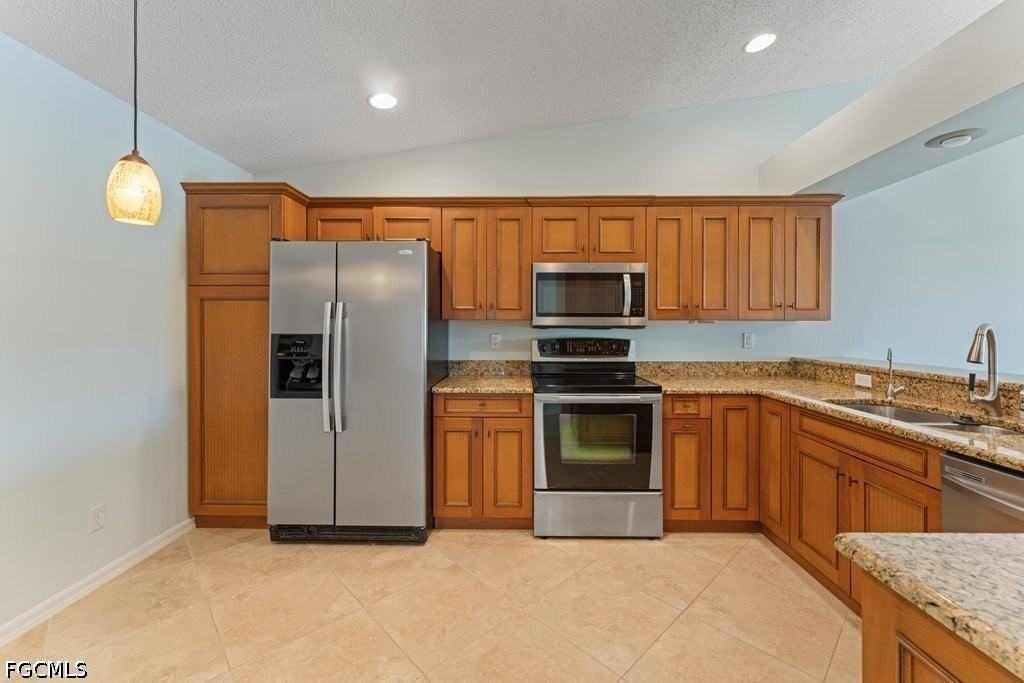 865 New Waterford Dr #204 - Photo 5 of 35