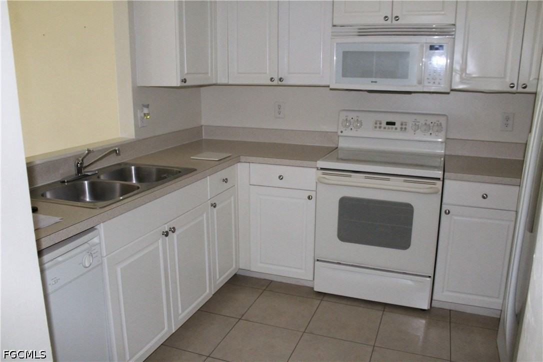 703 Se 8th Ter #B - Photo 3 of 11