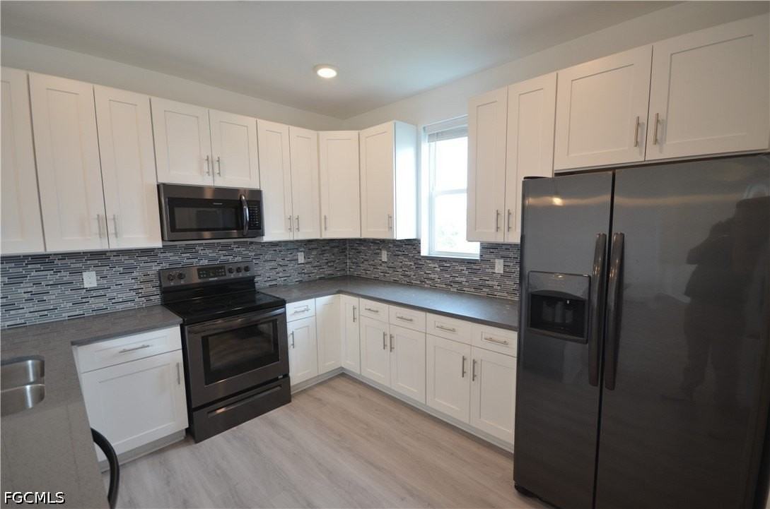 8581 Agate St - Photo 5 of 30