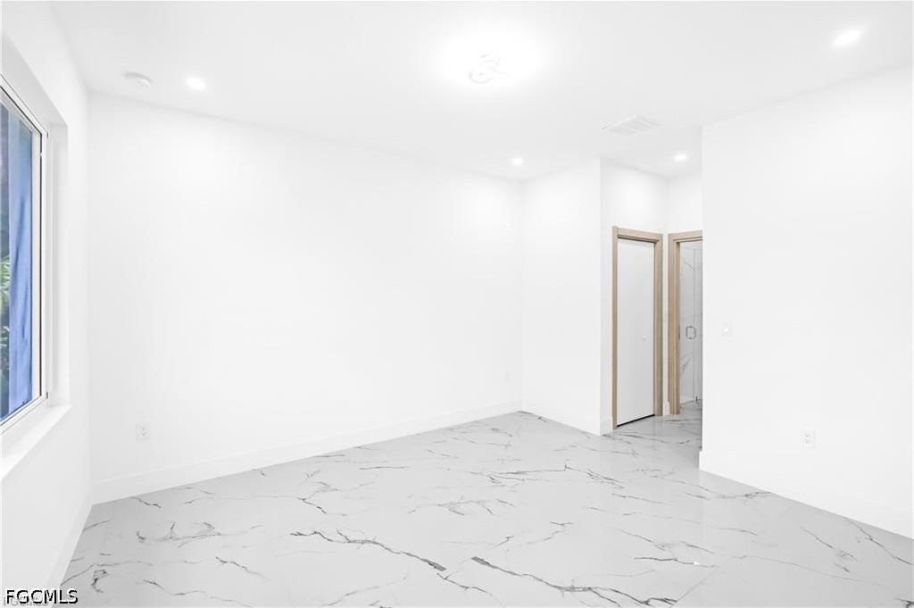 718 Robert Ave - Photo 6 of 16
