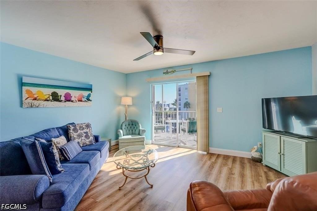 4541 Bay Beach Ln #344 - Photo 4 of 14