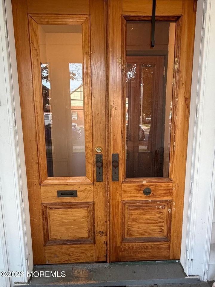 92 Broadway - Photo 4 of 15