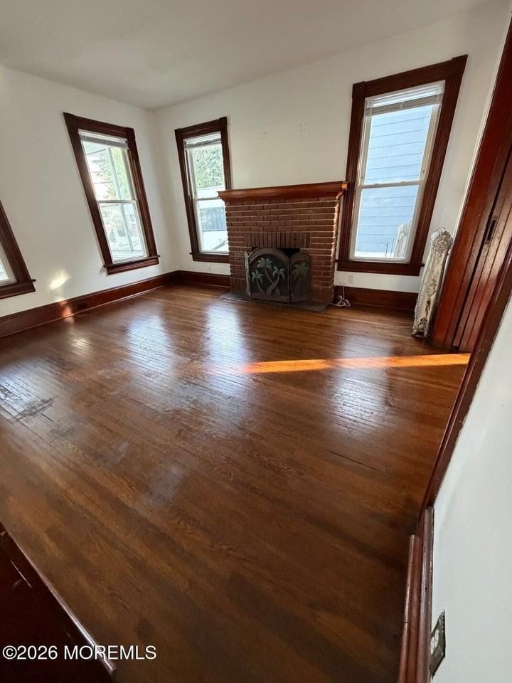 92 Broadway - Photo 5 of 15
