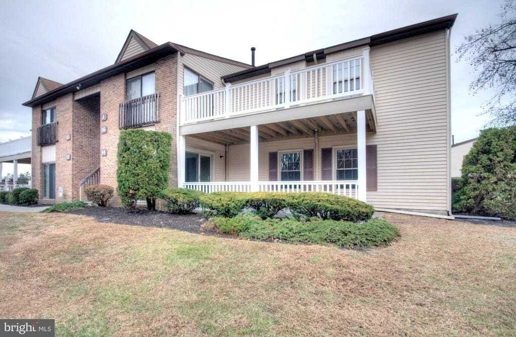 14 Pickwick Pl - Photo 3 of 37