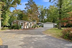 featured image of 36 Bear Brook Rd