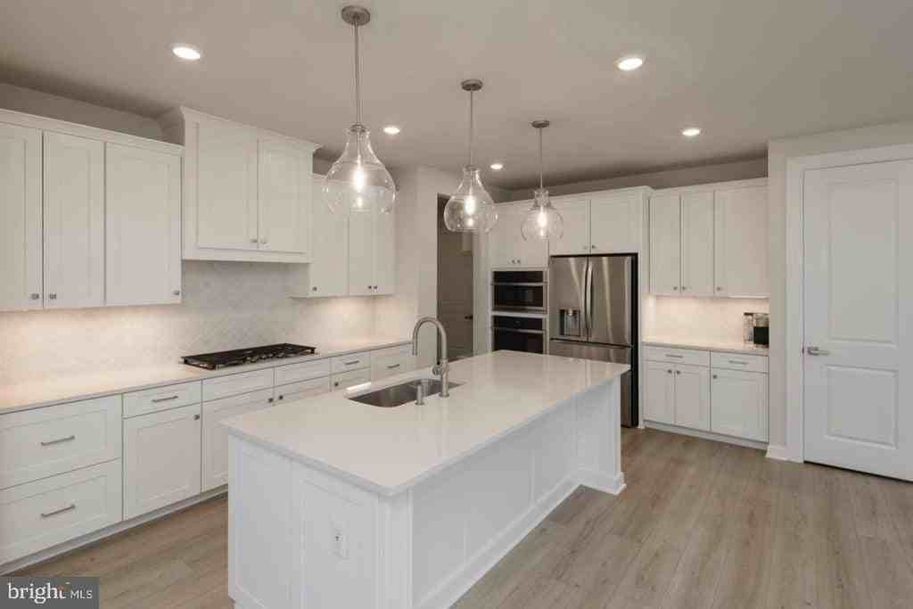 1530 Cricket Way - Photo 5 of 42