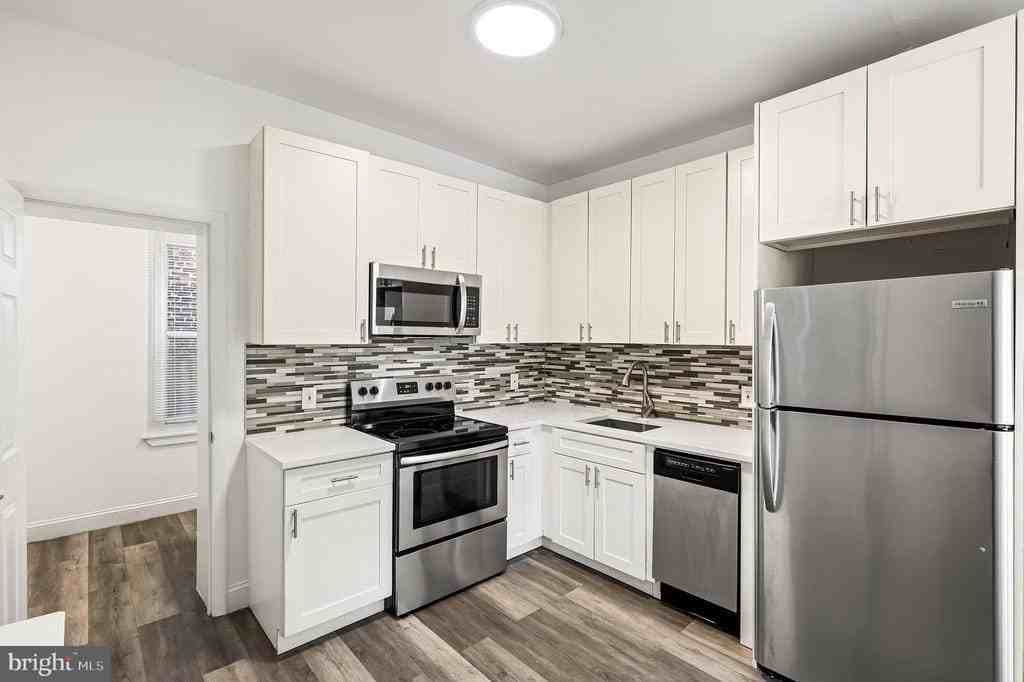 1248 S 26th St - Photo 5 of 13