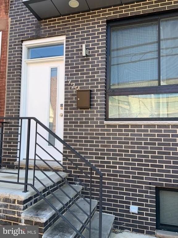 1729 S 19th St - Photo 2 of 20