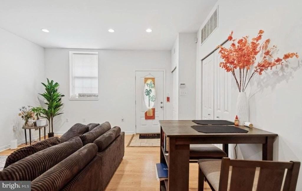 6212 Ridge Ave - Photo 4 of 18