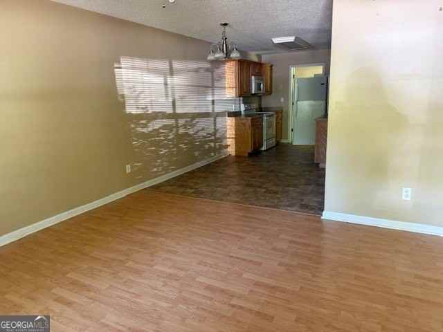 55 Crestwood Dr - Photo 2 of 16