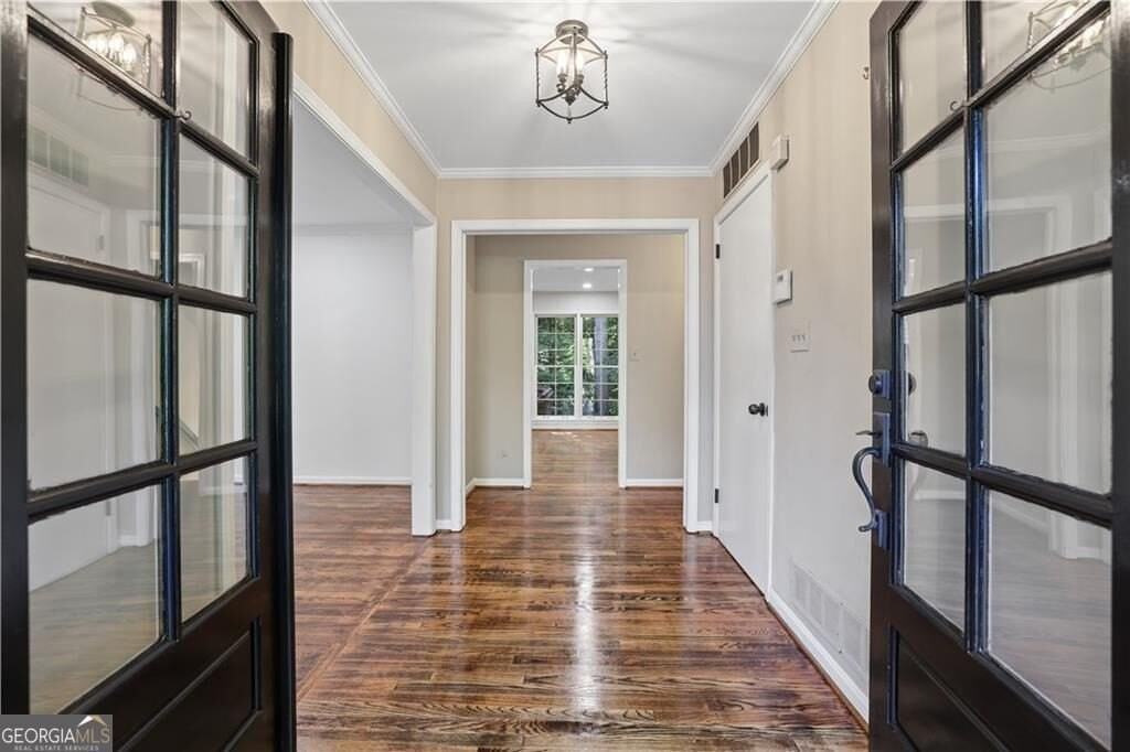 4601 Club Cir Ne - Photo 3 of 30