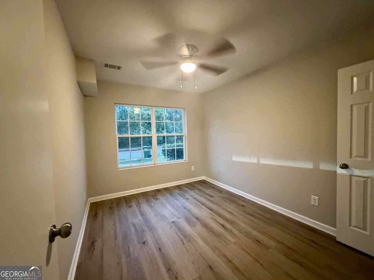 1017 Wheel House Ln - Photo 4 of 11