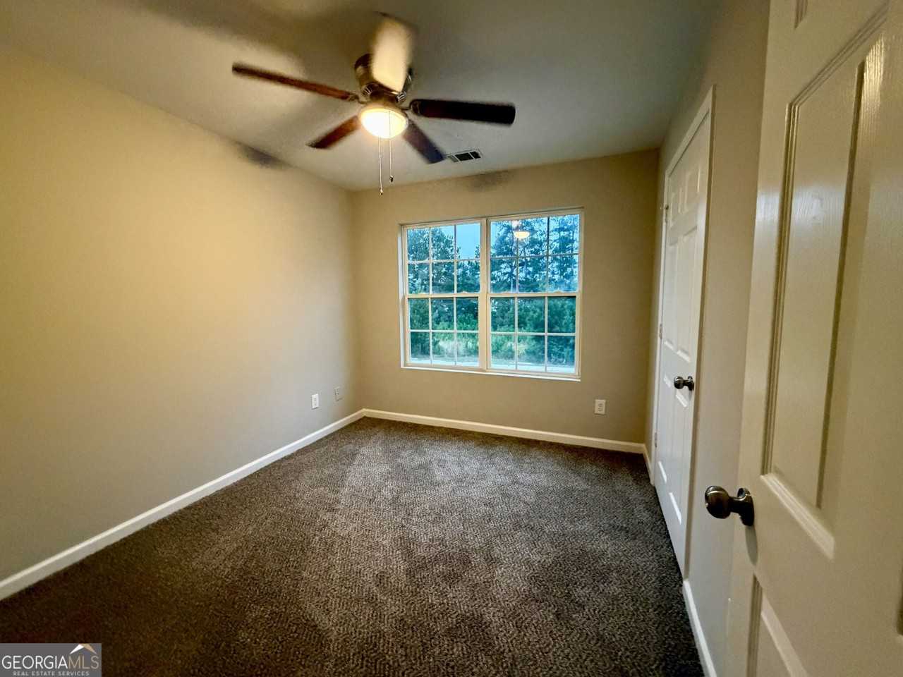 1017 Wheel House Ln - Photo 5 of 11