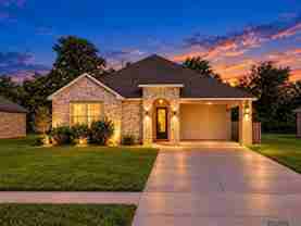 3352 Fountain View Ave - Photo 1 of 1