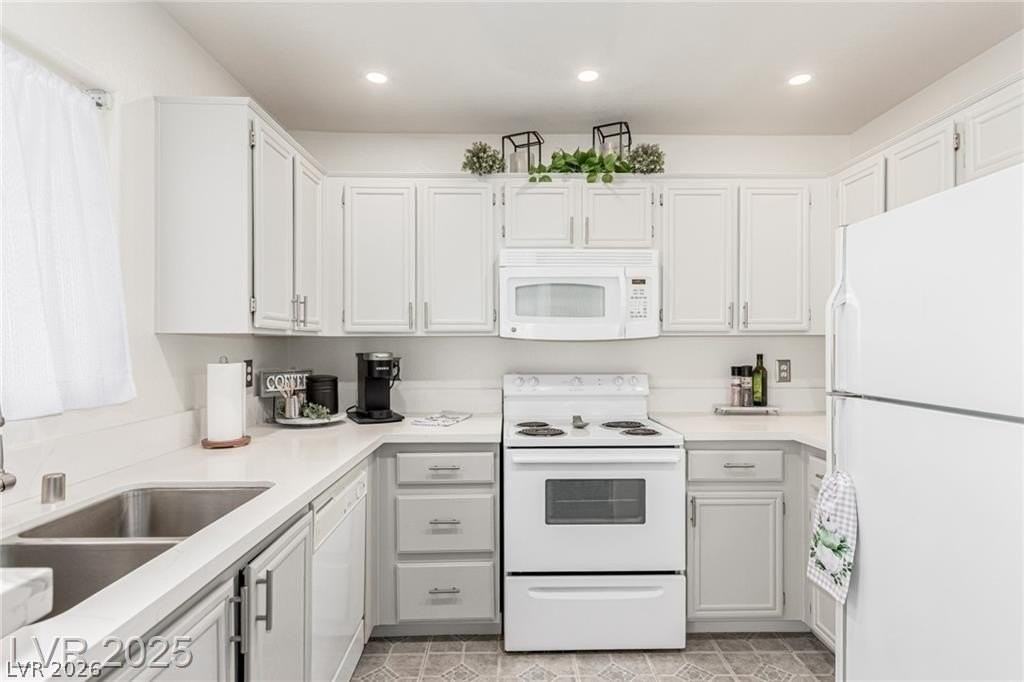 8004 Divine Dr - Photo 5 of 13
