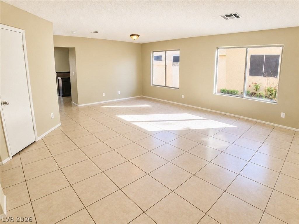 324 Dockside Ct - Photo 2 of 12