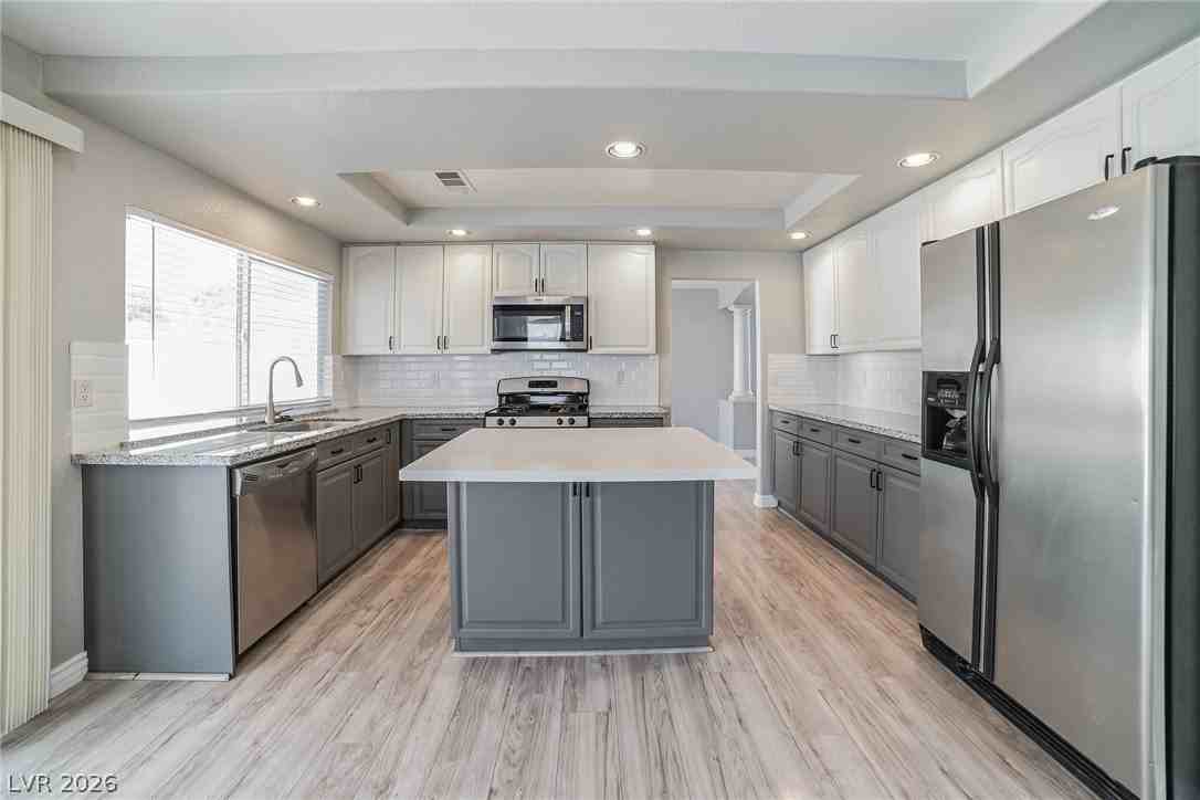 8413 Chinook Candy Ct - Photo 4 of 16
