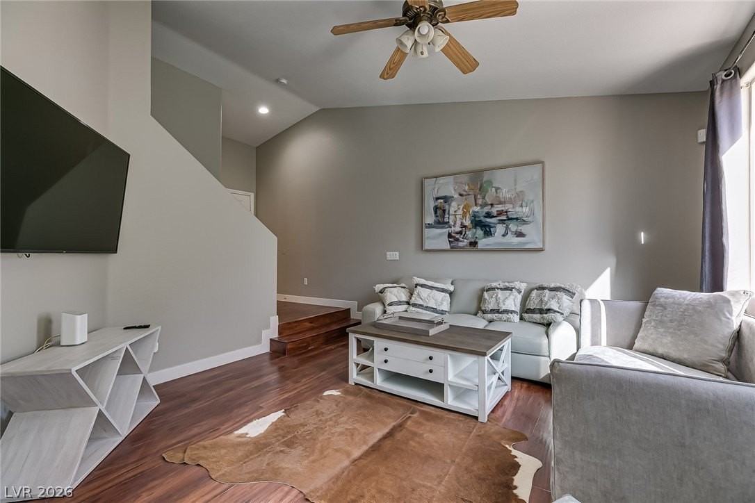 7252 Quarterhorse Ln - Photo 2 of 20
