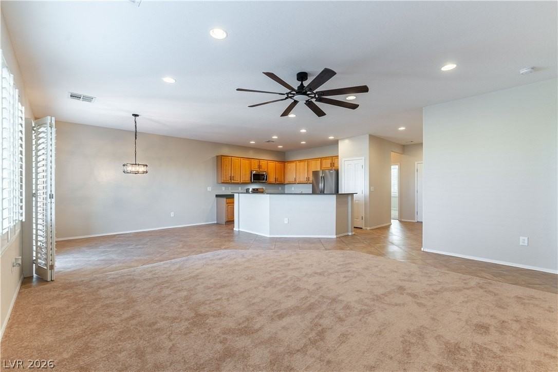 2576 Jada Dr - Photo 3 of 12