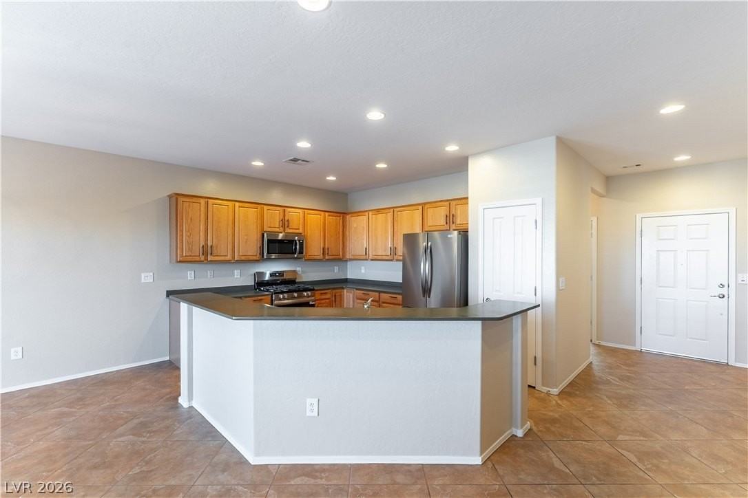 2576 Jada Dr - Photo 4 of 12