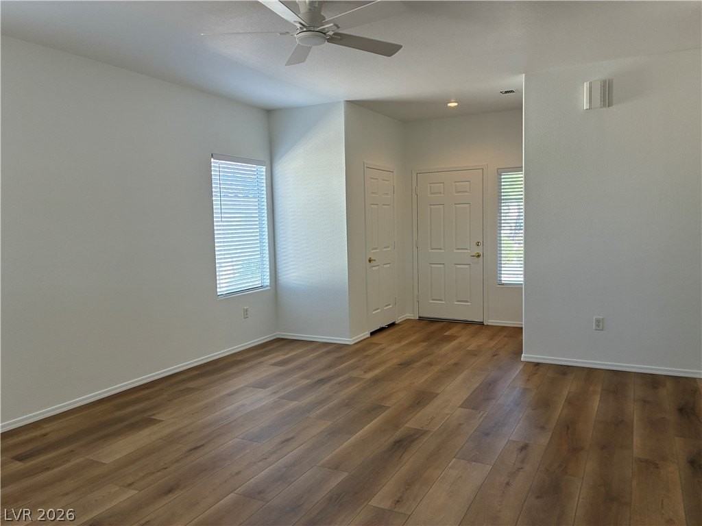 1389 Kapelle St - Photo 3 of 13