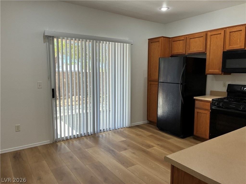 1389 Kapelle St - Photo 4 of 13