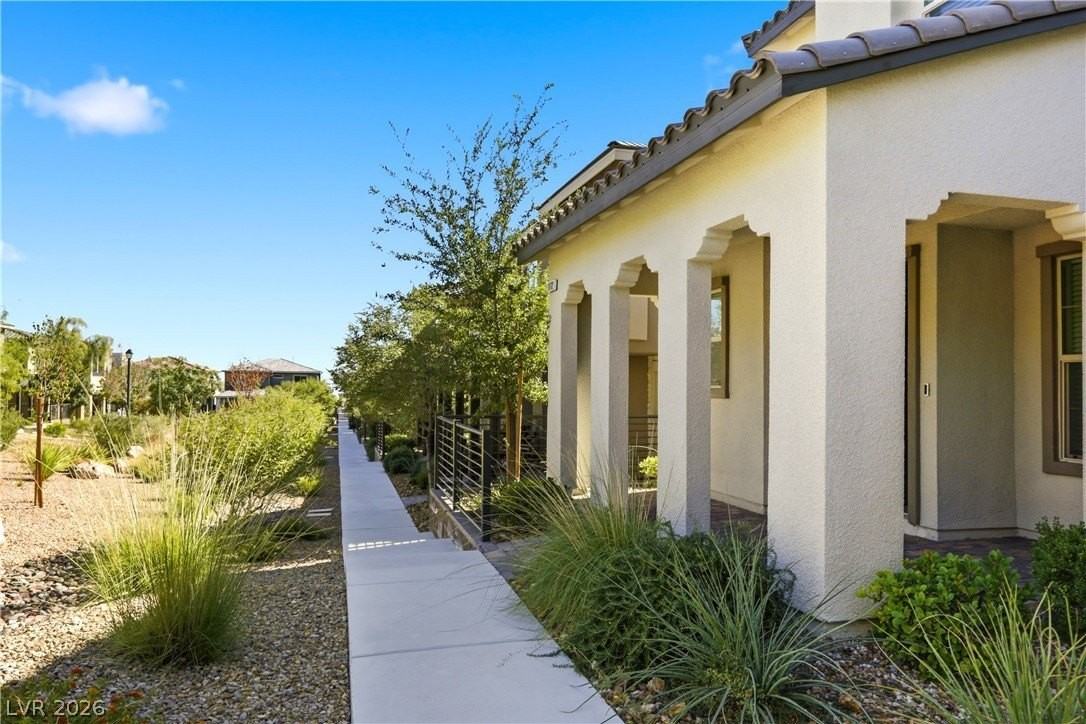11712 Redwood Mountain Ave - Photo 6 of 36