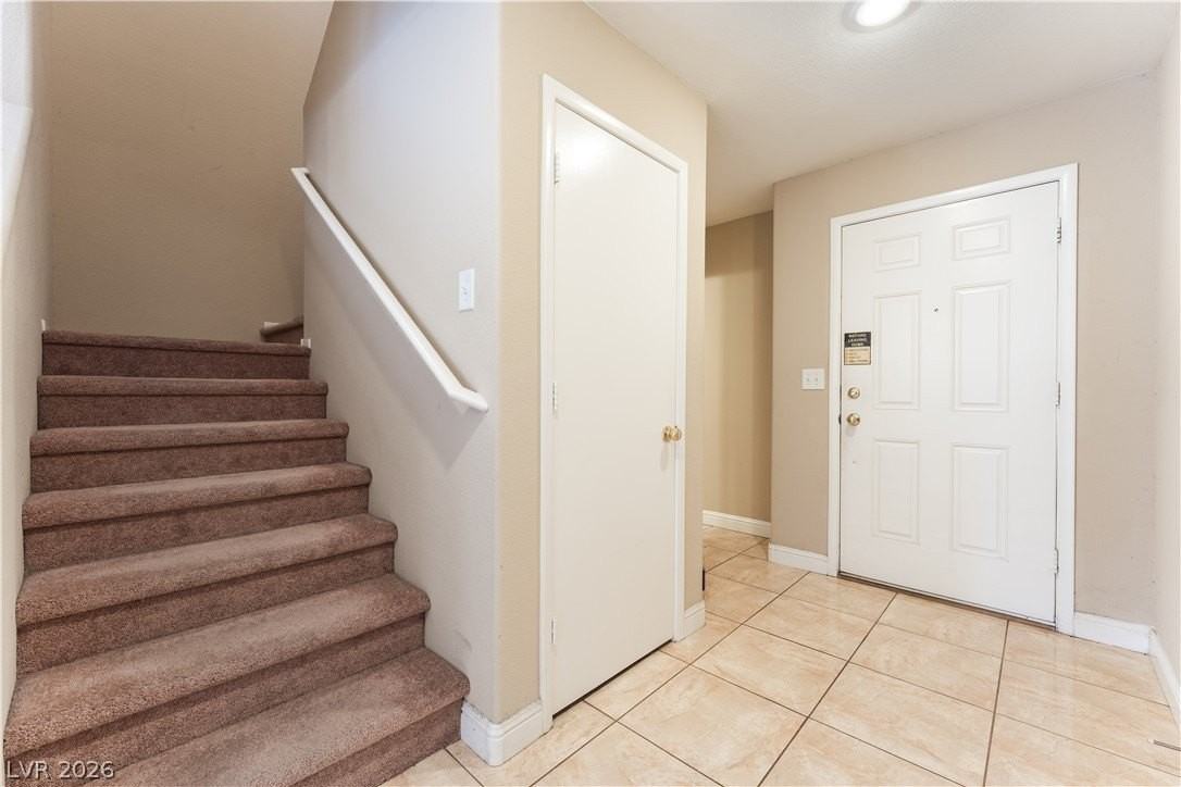 5993 Red Raspberry Ct - Photo 5 of 37