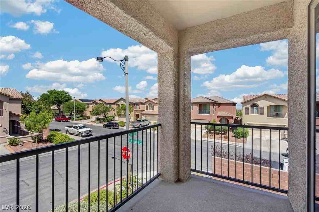 10721 Arusha Ave - Photo 4 of 50