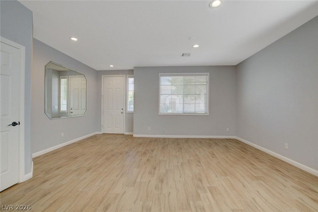 2556 Hitchcock St - Photo 7 of 49
