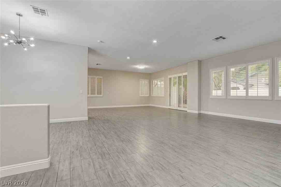 2794 Glen Port St - Photo 4 of 30