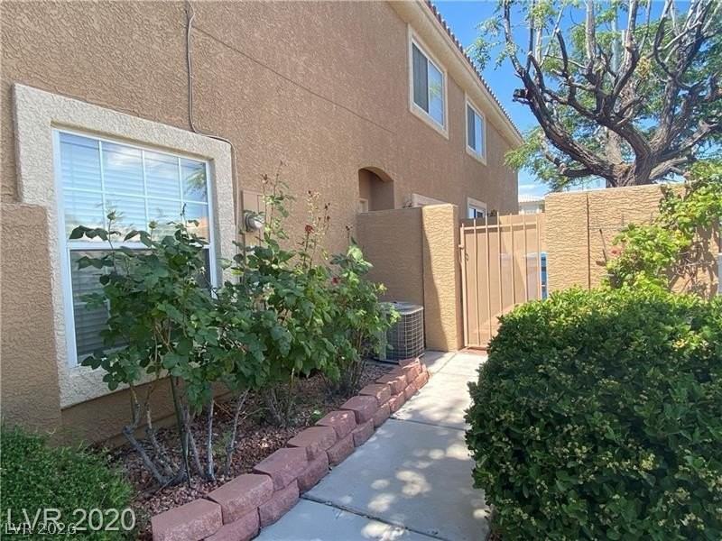 9607 Gunsmith Dr - Photo 2 of 32