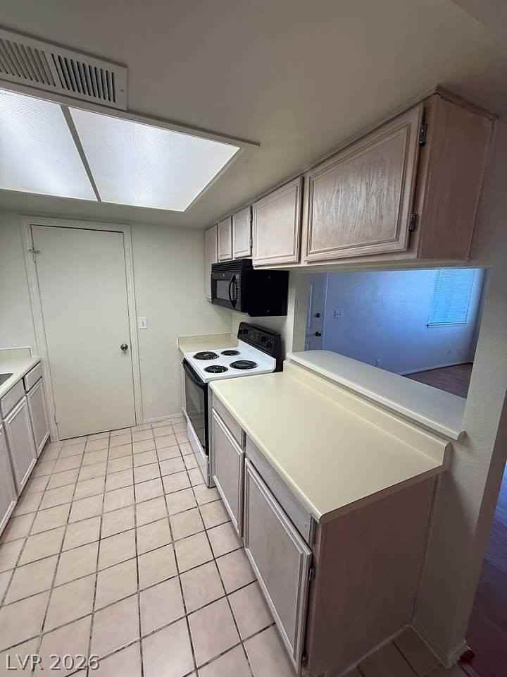 5795 Medallion Dr #202 - Photo 6 of 50